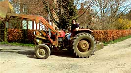 Mike uses his olf Massey Ferguson MF135 tractor as he subject of the gridding demonstration